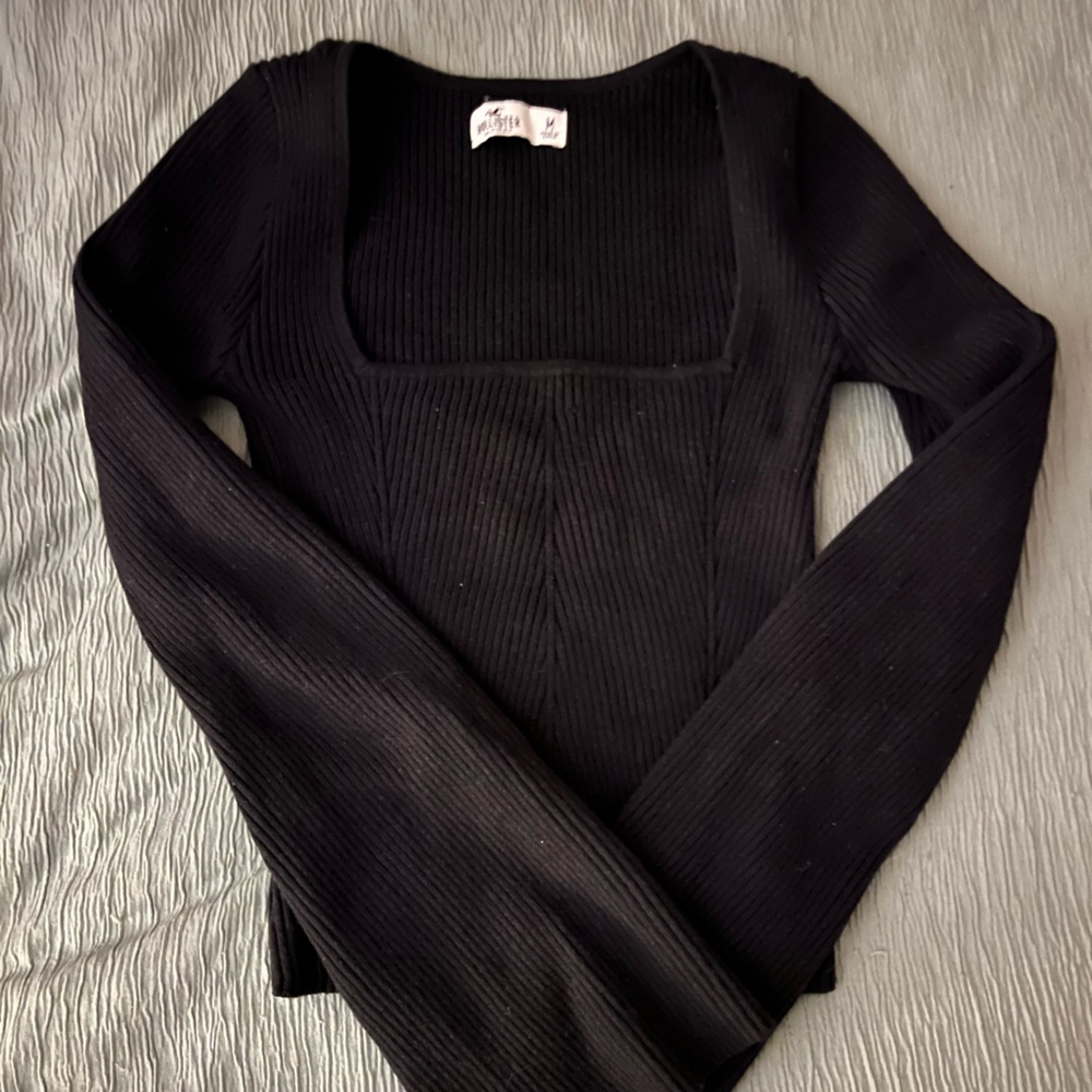 Women's Black ribbed Sweater